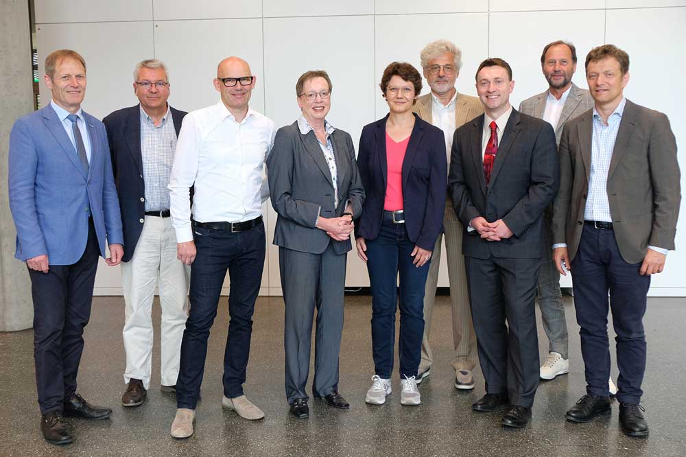 NRW stärkt Kooperation von Fachhochschule, Universität und Industrie