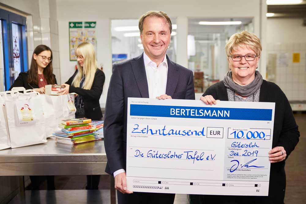 Bertelsmann unterstützt »Gütersloher Tafel« mit 10.000 Euro