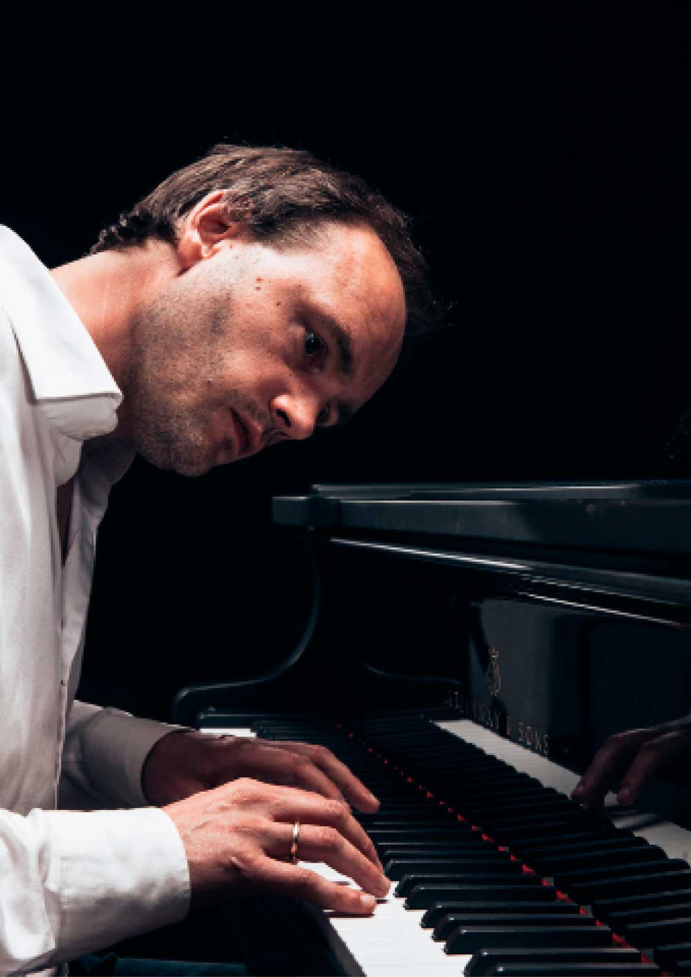 Kulturzeit digital:  Live-Piano-Konzert mit Tobias Schößler beim Weberei »Cultural Quarter«
