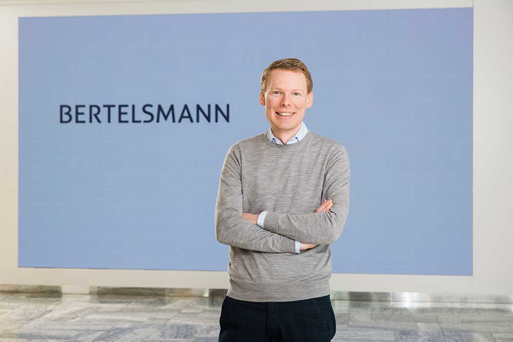 Erste 100 Tage Finanzvorstand von Bertelsmann – Interview mit Rolf Hellermann