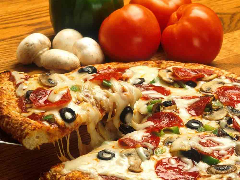 Anzeige: Leckere Pizza und mehr aus Güterslohs »La Trattoria«