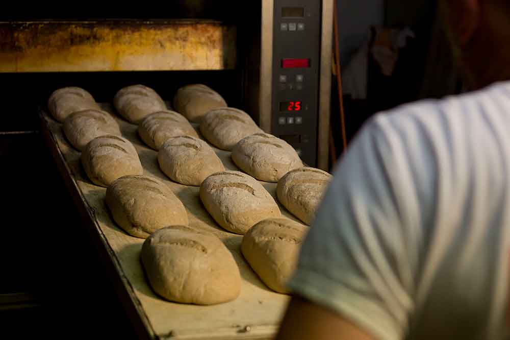 Bäckerei-Azubis im Kreis Gütersloh fit für die Abschlussprüfung machen