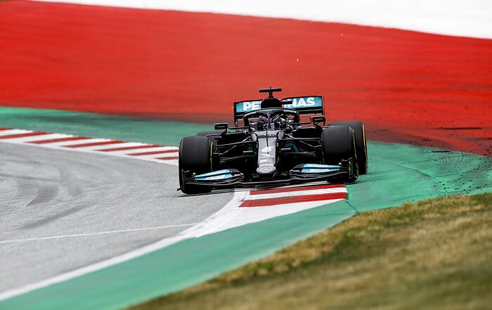 Nach einem schwierigen Samstag gilt die Aufmerksamkeit des Mercedes-AMG Petronas F1 Teams dem Rennen in Österreich