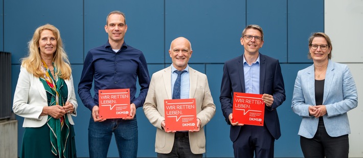 DKMS-Schulsiegel: Rheinland-pfälzische Bildungsministerin zeichnet engagierte Schulen für ihren Einsatz aus