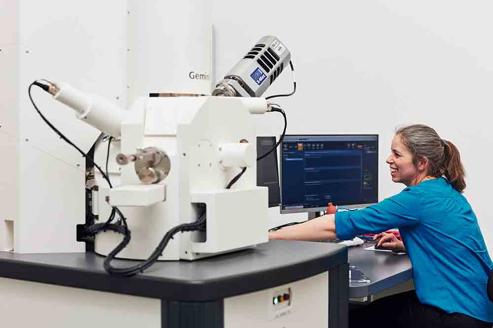 Präzises Mikroskop für höchstauflösende Bilder und Analysen