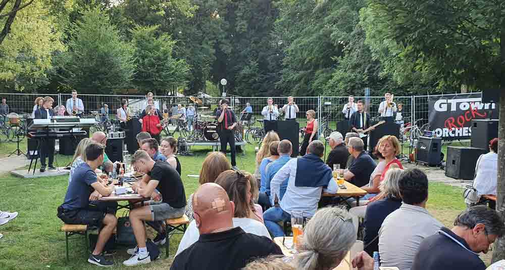 »Kultur-Menü« vom Feinsten: » GTown Rock Orchestra« begeistert im Bürgerkiez, der Weberei in Gütersloh