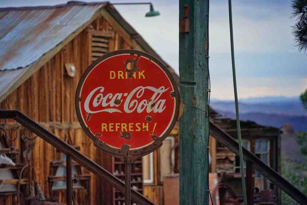 Coca-Cola versteigert erstmals NFT-Sammlerstücke am Internationalen Tag der Freundschaft