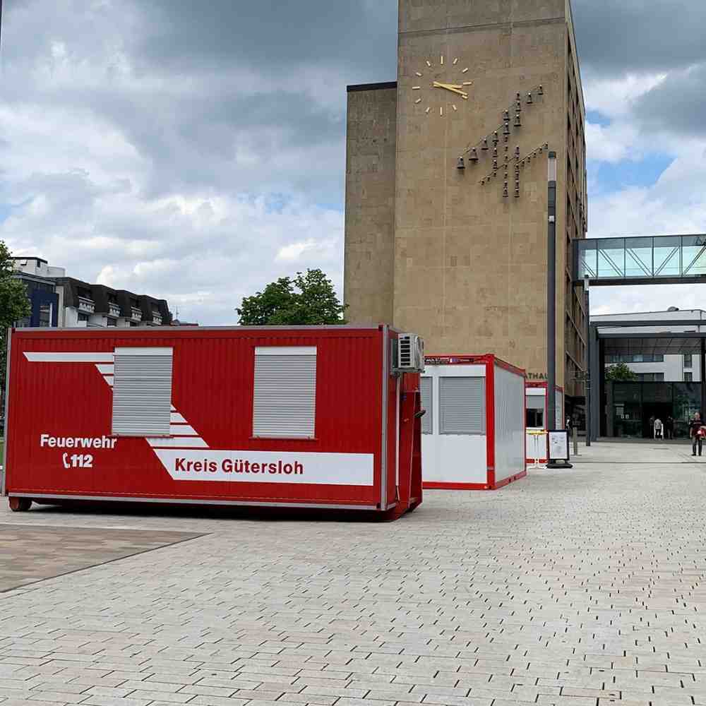 Mobile Impfstation vor dem Gütersloher Rathaus