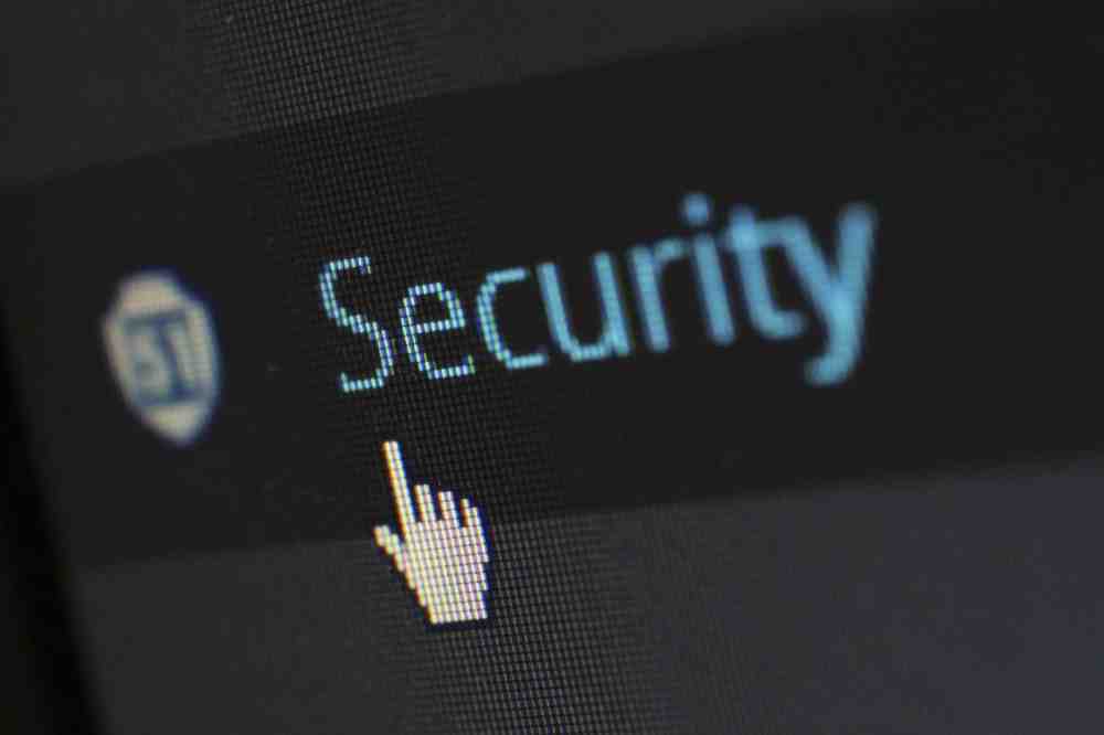 »Börsen-Zeitung«: die doppelte Cybergefahr, Kommentar von Antje Kullrich zu Hackerangriffen auf Versicherer