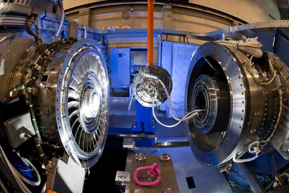 DLR und Sie­mens for­schen an Tur­bi­nen für die Ener­gie­wen­de