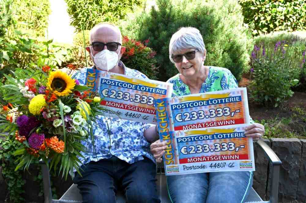 Freudentränen in Bochum: Nachbarschaft gewinnt 1,4 Millionen Euro bei der Postcode-Lotterie