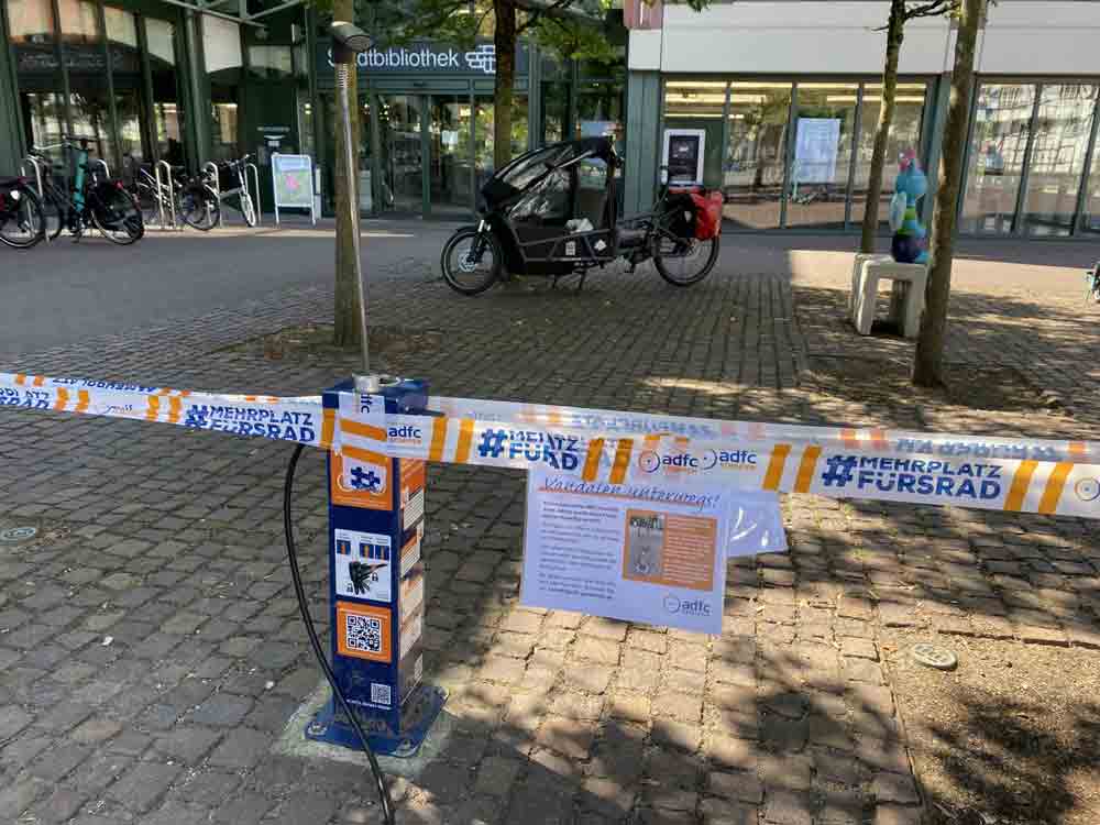 Wiederholte Vandalismusschäden an der vom ADFC betriebenen Pumpstation an der Stadtbibliothek Gütersloh