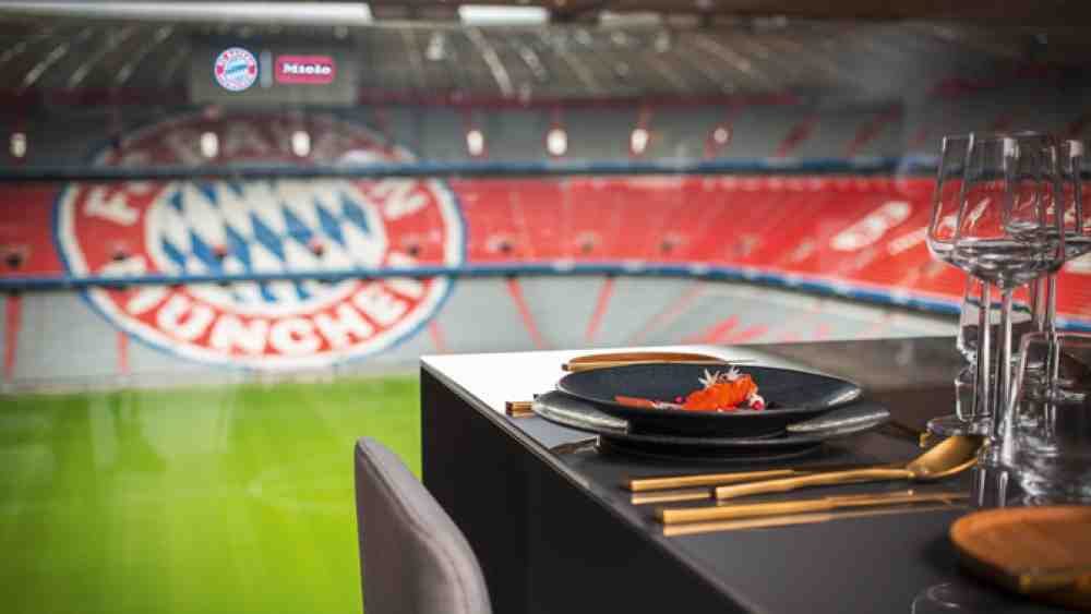 Perfektes Zusammenspiel: Miele-Lounge startet mit dem FC Bayern München in die neue Saison
