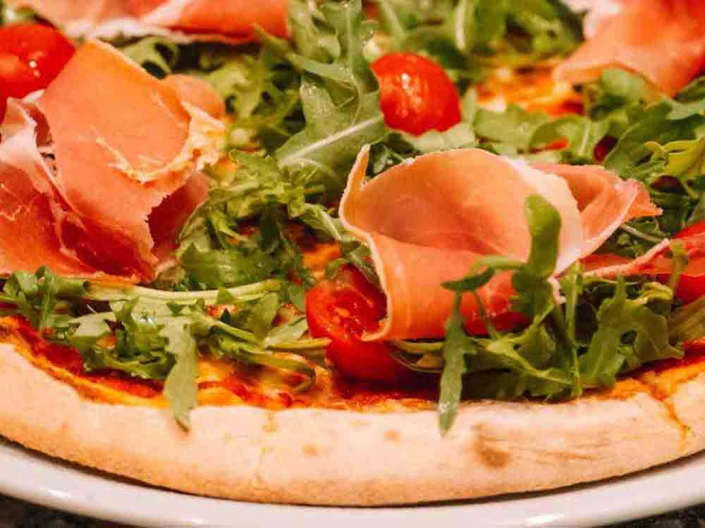 Anzeige: Pizza Bruschetta in der Trattoria in Gütersloh