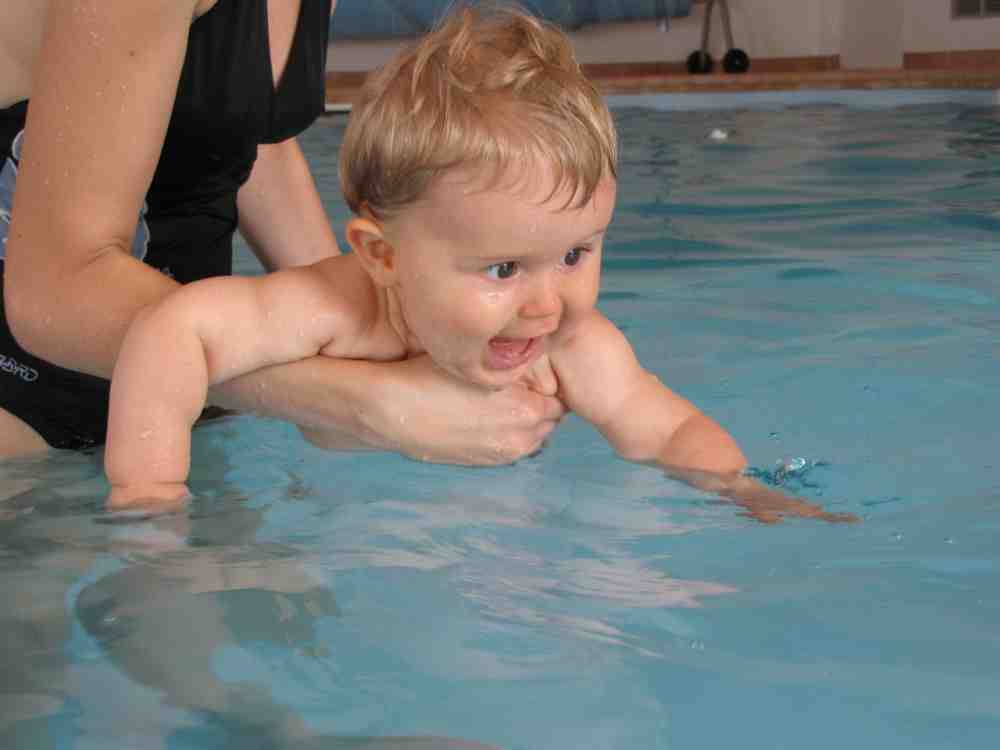 Babyschwimmen im Sankt-Elisabeth-Hospital Gütersloh: neue Kurse ab September