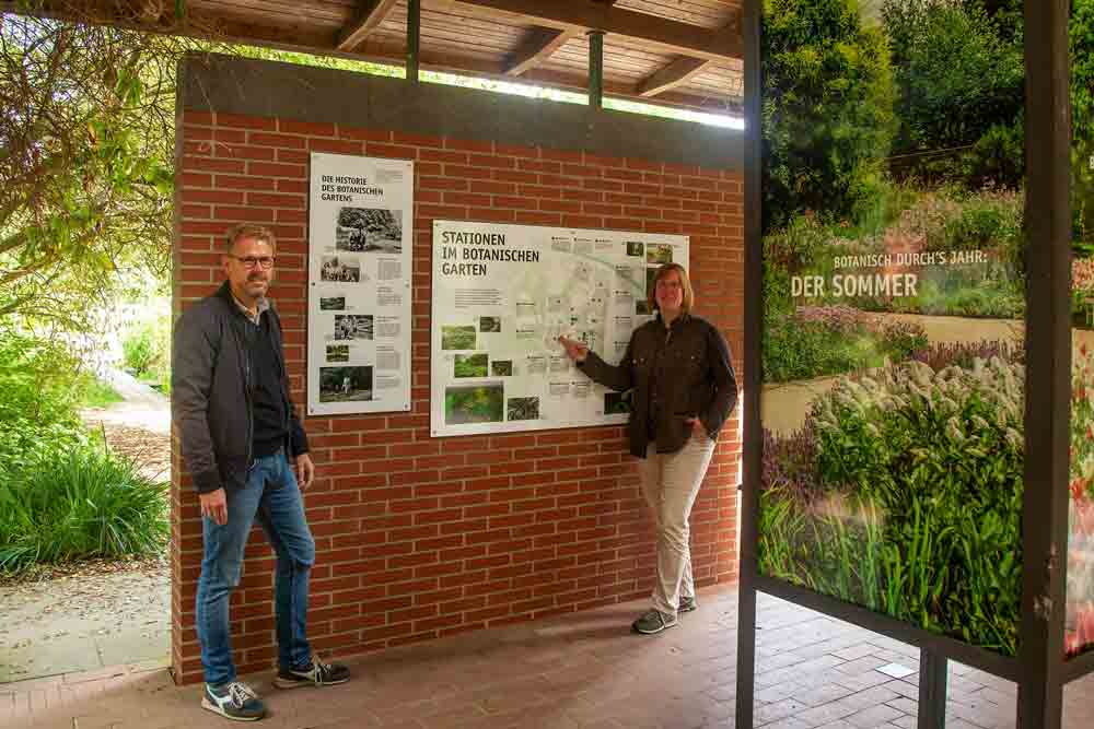 Neue Infotafeln im Botanischen Garten Gütersloh – Fachbereich Grünflächen überarbeitet Informationsangebot