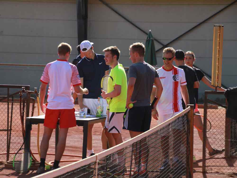 Jux-Turnier beim Tennisclub Rot-Weiß an der Fröbelstraße in Gütersloh