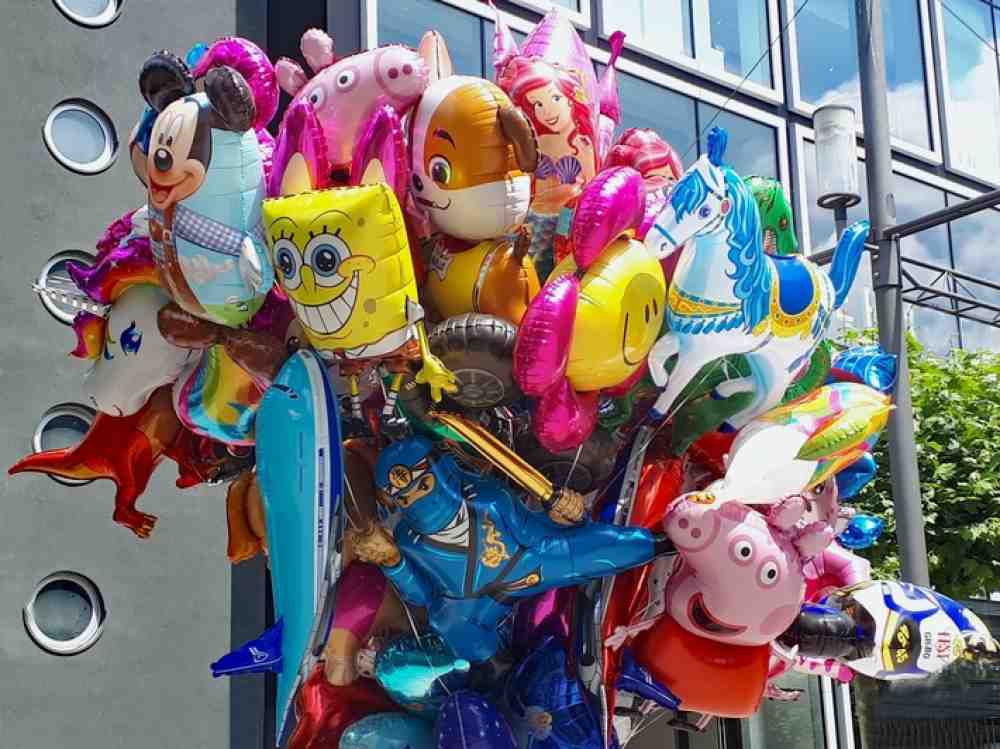 »R + V«: Luftballons – Gefahr für Mensch, Tier und Umwelt – Gütersloh mit gutem Beispiel