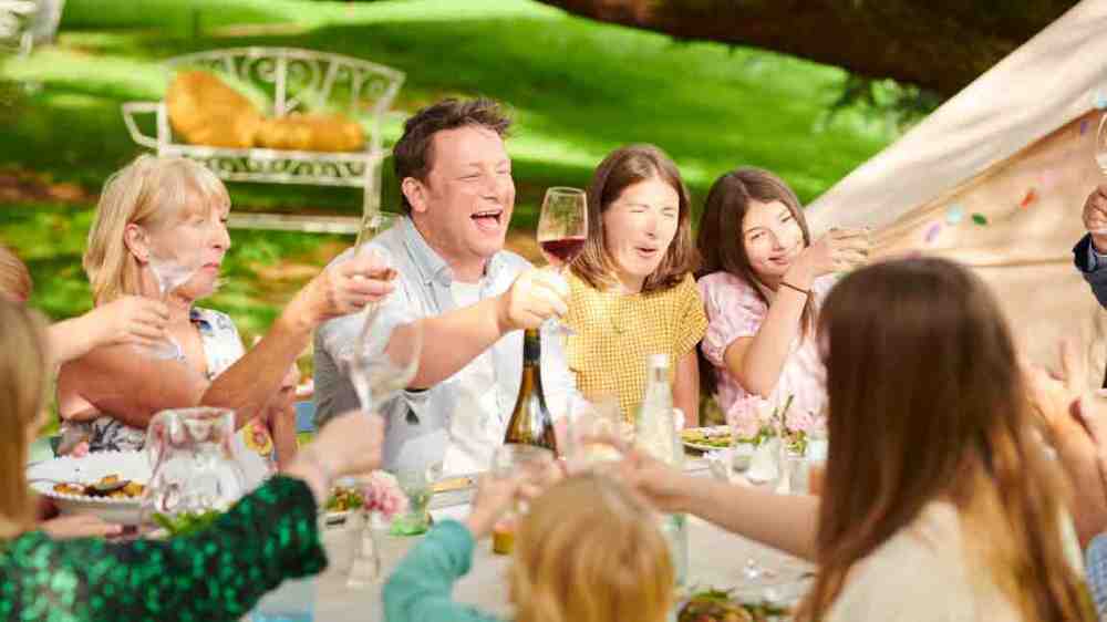 Neue Koch-Serie: »Jamie Oliver: Together – alle an einem Tisch«