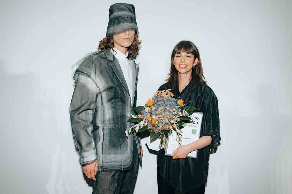 »Neo.Fashion«: Absolventin der FH Bielefeld bei der »Berlin Fashion Week« ausgezeichnet