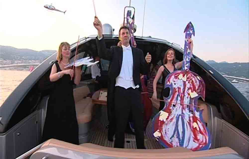 »Monaco Yacht Show« – Heiko Saxo lässt die Helikopter am Himmel tanzen