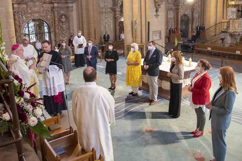 Erzbischof Becker beauftragt acht neue Gemeindereferentinnen und -referenten des Erzbistums