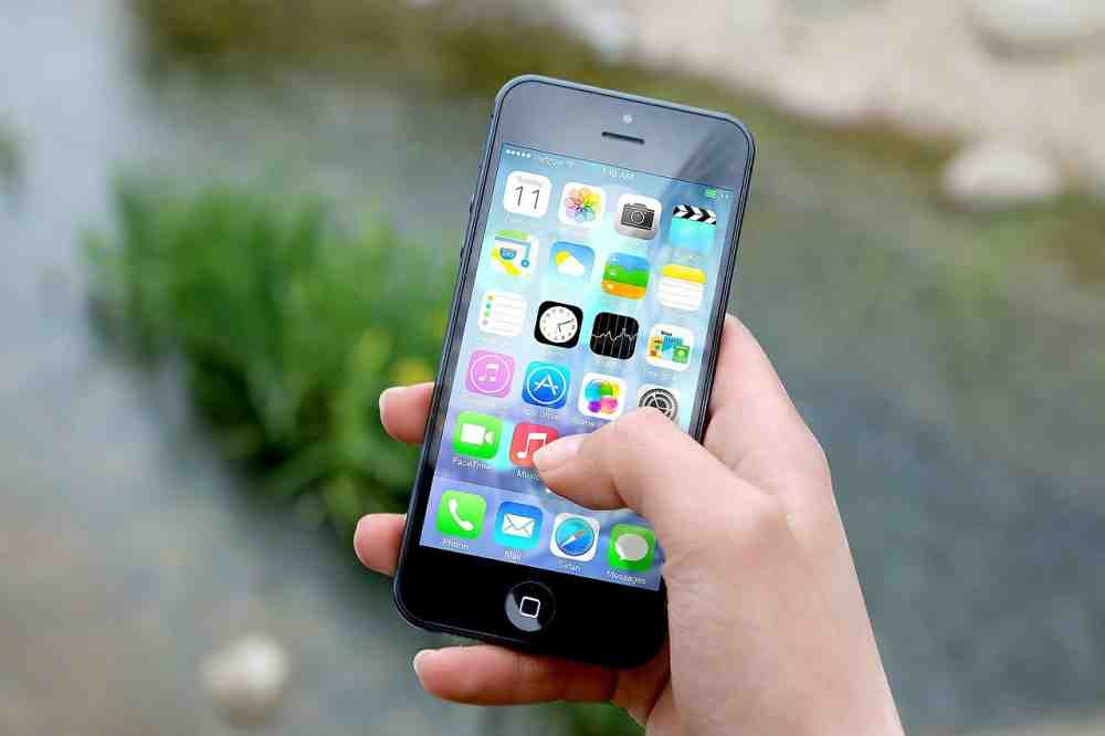 Smartphone defekt: Mehr als ein Drittel setzt auf Reparatur