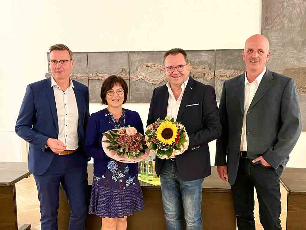 Rietberg: Dank an vertraute Mitarbeiter – Bürgermeister Sunder gratuliert engen Weggefährten