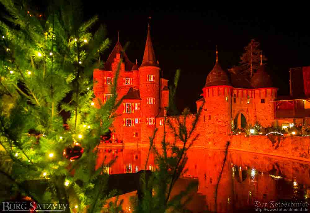 Endlich wieder: Weihnachtsmarkt auf Burg Satzvey an allen Adventswochenenden