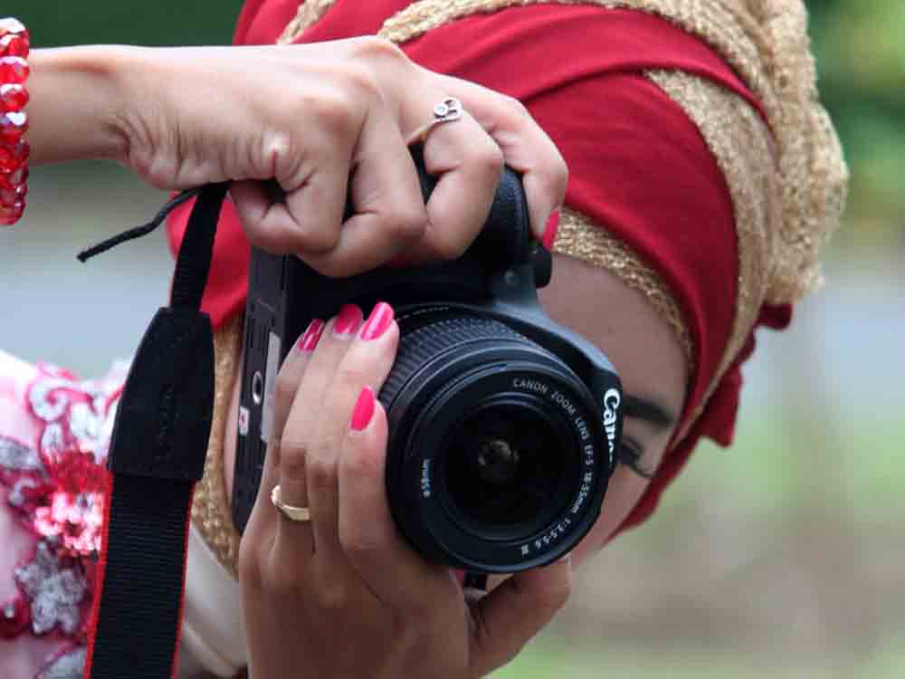 Anzeige: Fotografie, Kamera und Fotozubehör Gütersloh – eine Digitalkamera in Gütersloh kaufen und online bestellen, ständig aktuelle Bestseller
