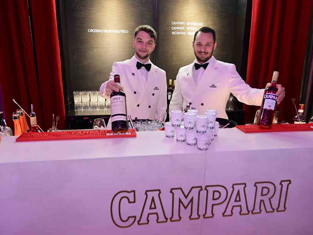 »Falstaff Cocktail- und Weinbarguide 2022« präsentiert den Genuss zu späterer Stunde