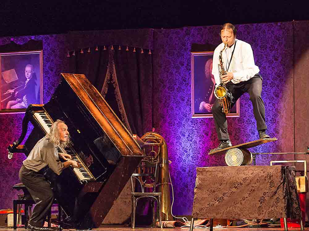 »Gogol & Mäx«, »Concerto Humoroso«, musikalisch-akrobatische Höchstleistungen im Theater Gütersloh