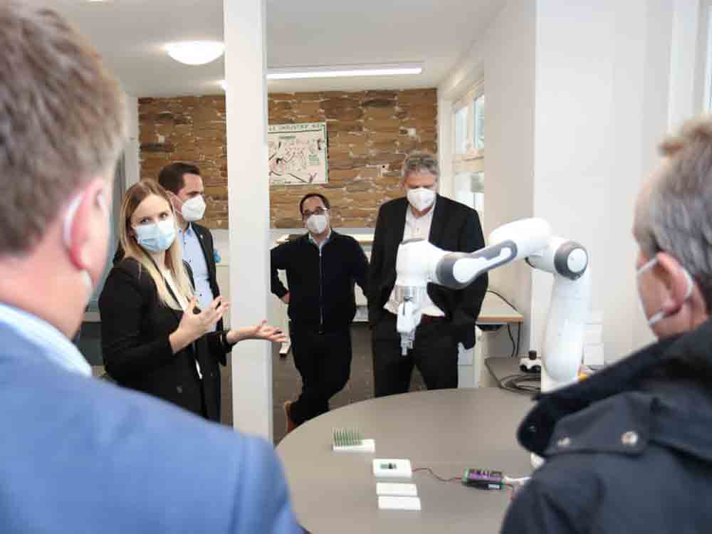 Roboter zum Anfassen und Ausprobieren für alle Interessierten, »RoboLab« »Veroza« in Vechta geöffnet