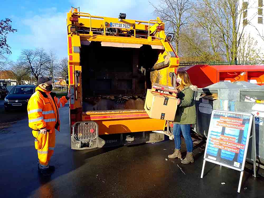 Gütersloh: Wohin mit dem Geschenkpapier?  Papiermobile von Stadtreinigung und GEG nehmen kostenlos Papiermüll entgegen
