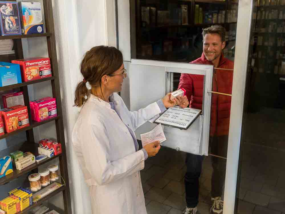 Pandemie zum Trotz: Apotheken auch an Feiertagen für Patienten da