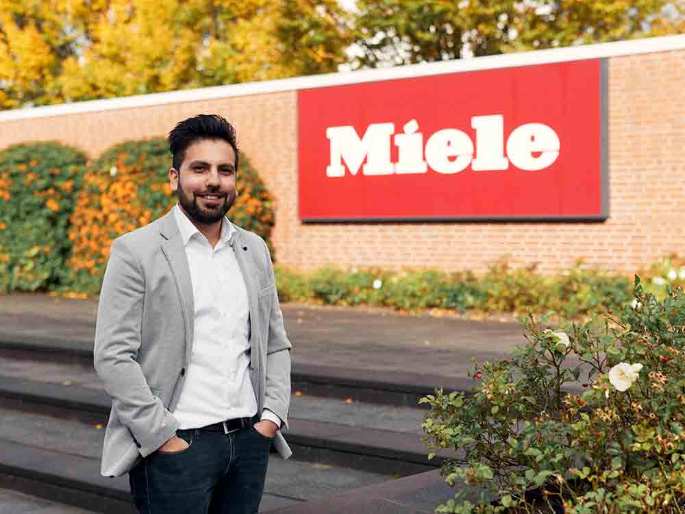 Trotz Vollzeitjob bei Miele: FH Bielefeld-Student macht seinen MBA