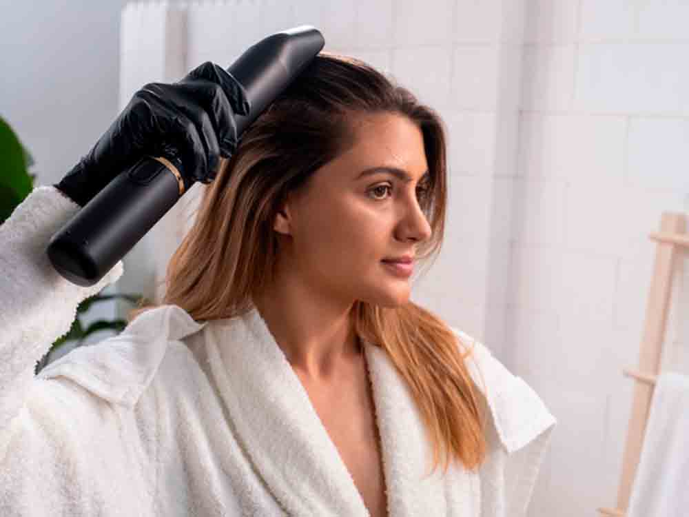 CES 2022: L'Oréal stellt Innovationen für die Haarcoloration zu Hause und beim Friseur vor