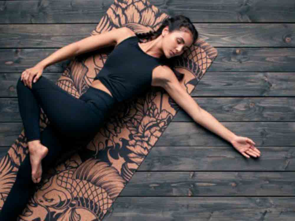 Yoga trifft Nachhaltigkeit: umweltfreundliche Yogamatten mit Kork, Treehuggr
