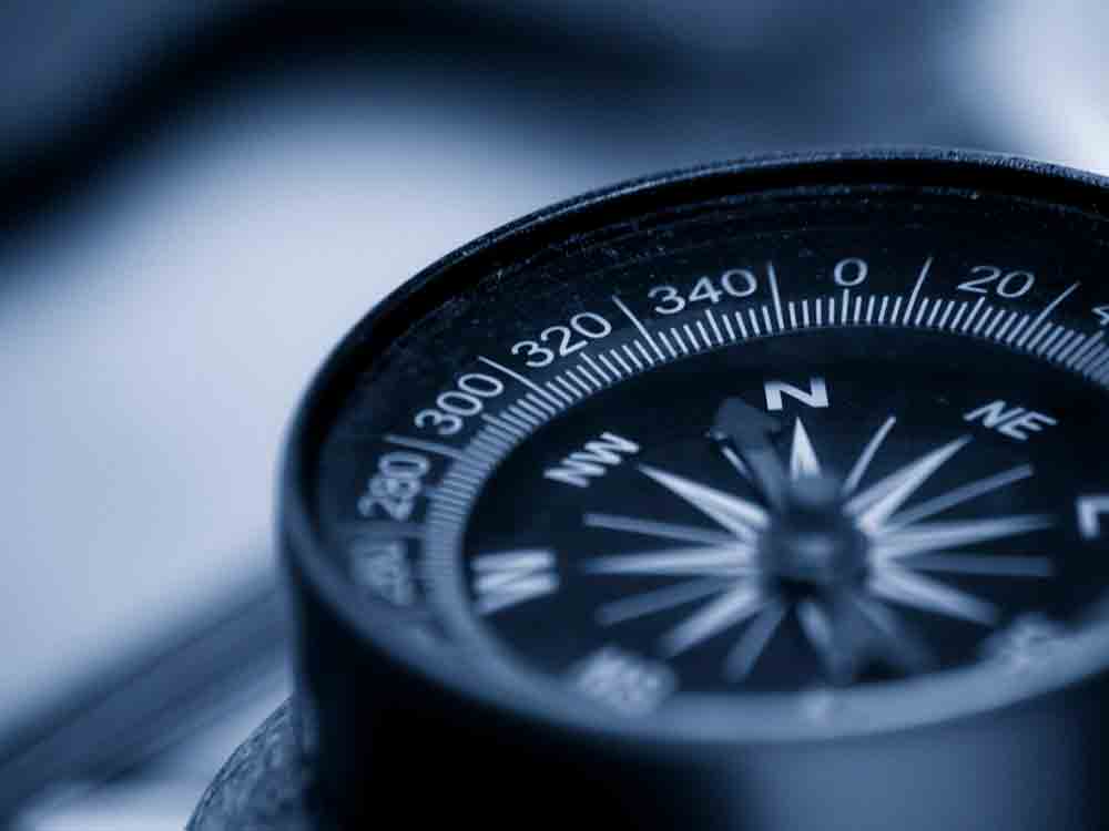 »Blauer Kompass« startet als neuer Bundespreis in erste Bewerbungsrunde