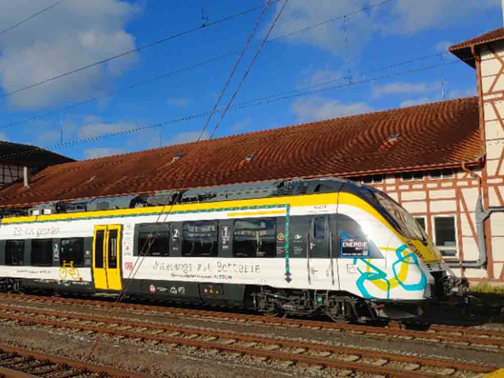 Alstom und Deutsche Bahn testen deutschlandweit ersten Batteriezug im Fahrgastbetrieb