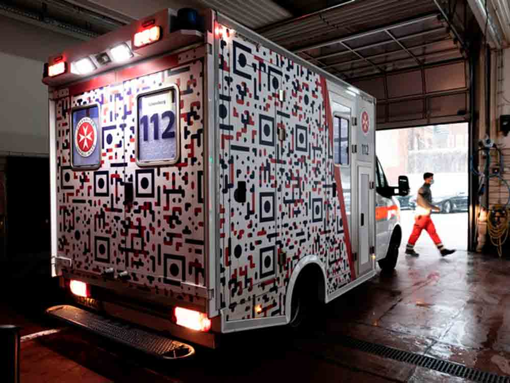 Zum Tag der 112, »Gaffen tötet!«, durch einen innovativen QR Code auf Rettungswagen erwischen sich Gaffer selbst auf frischer Tat