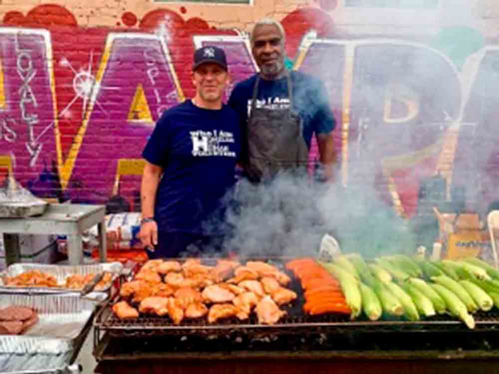 Retired NBA All-Star Charles Oakley Will Chef It Up for the Skid Row Community Today