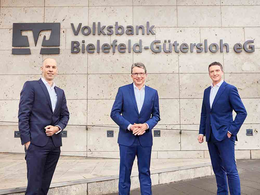 Geschäftsjahr 2021, Volksbank Bielefeld Gütersloh zieht positive Bilanz und wächst weiter