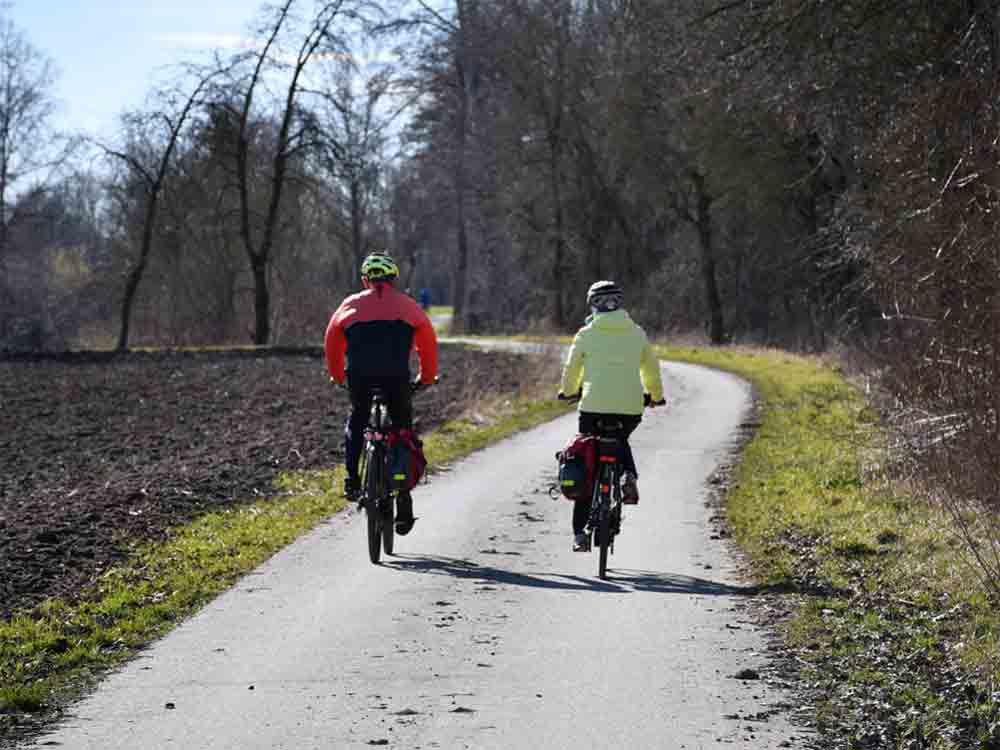 Radtouren im Winter: So findet man die richtige Radjacke für winterliche Fahrradtouren