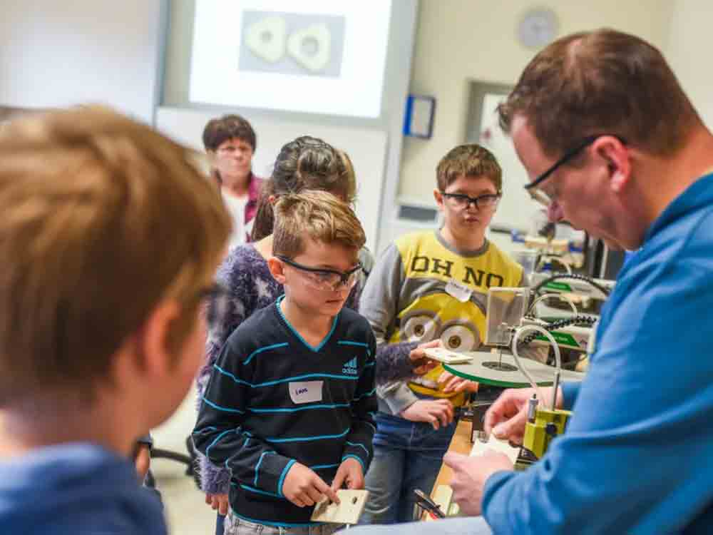 Universität Vechta, MINT, Niedersächsischer Verbund führt Jugendliche an Wissenschaft und Technik heran