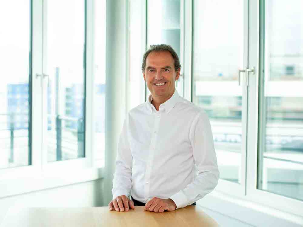 Mercedes Benz Mobility verändert Organisationsstruktur und richtet Vorstand neu aus, Peter Zieringer neuer Chief Customer Officer