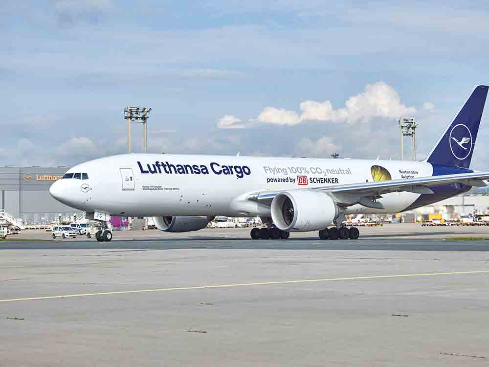 Grüne Logistik im Steigflug, DB Schenker und Lufthansa Cargo bauen ihr CO2 neutrales Frachtflugangebot aus