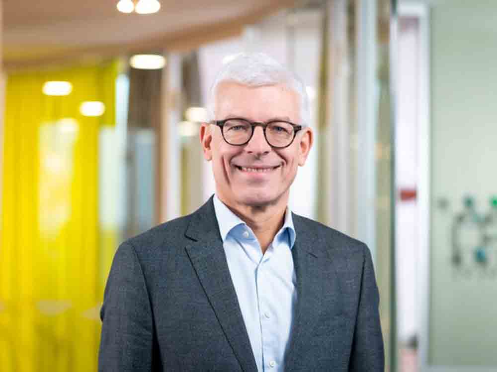 Wechsel an der Spitze von Plan International Deutschland, Dr. Stephan Roppel wird neuer Vorstandsvorsitzender