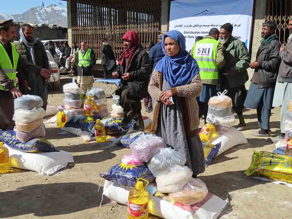 Afghanistan, Shelter Now versorgt Hunderttausende mit Lebensmitteln