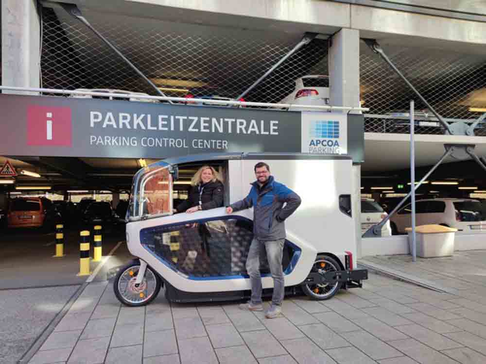 APCOA macht Parkraummanagement nachhaltiger, mit E Cargobikes von Onomotion